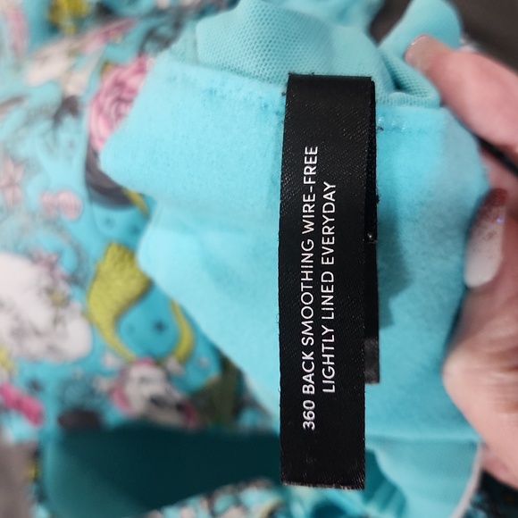 Torrid wire-free bra 💀 - Picture 6 of 6